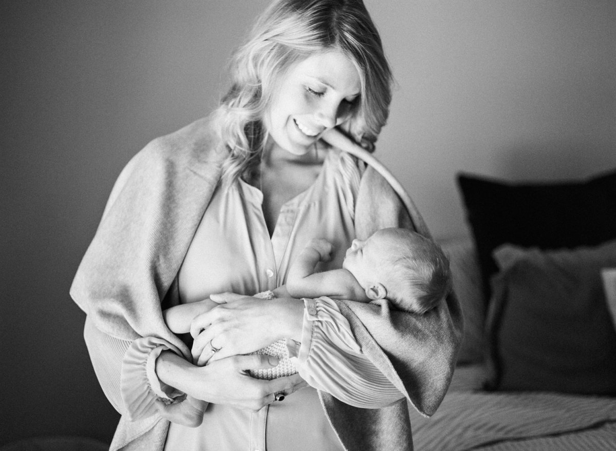 lifestyle newborn photographer, film photographer, Minneapolis newborn session, mom and baby